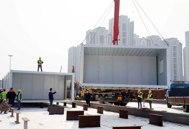 從雷神山、火神山醫(yī)院建設(shè)看未來醫(yī)用住人集裝箱房發(fā)展趨勢